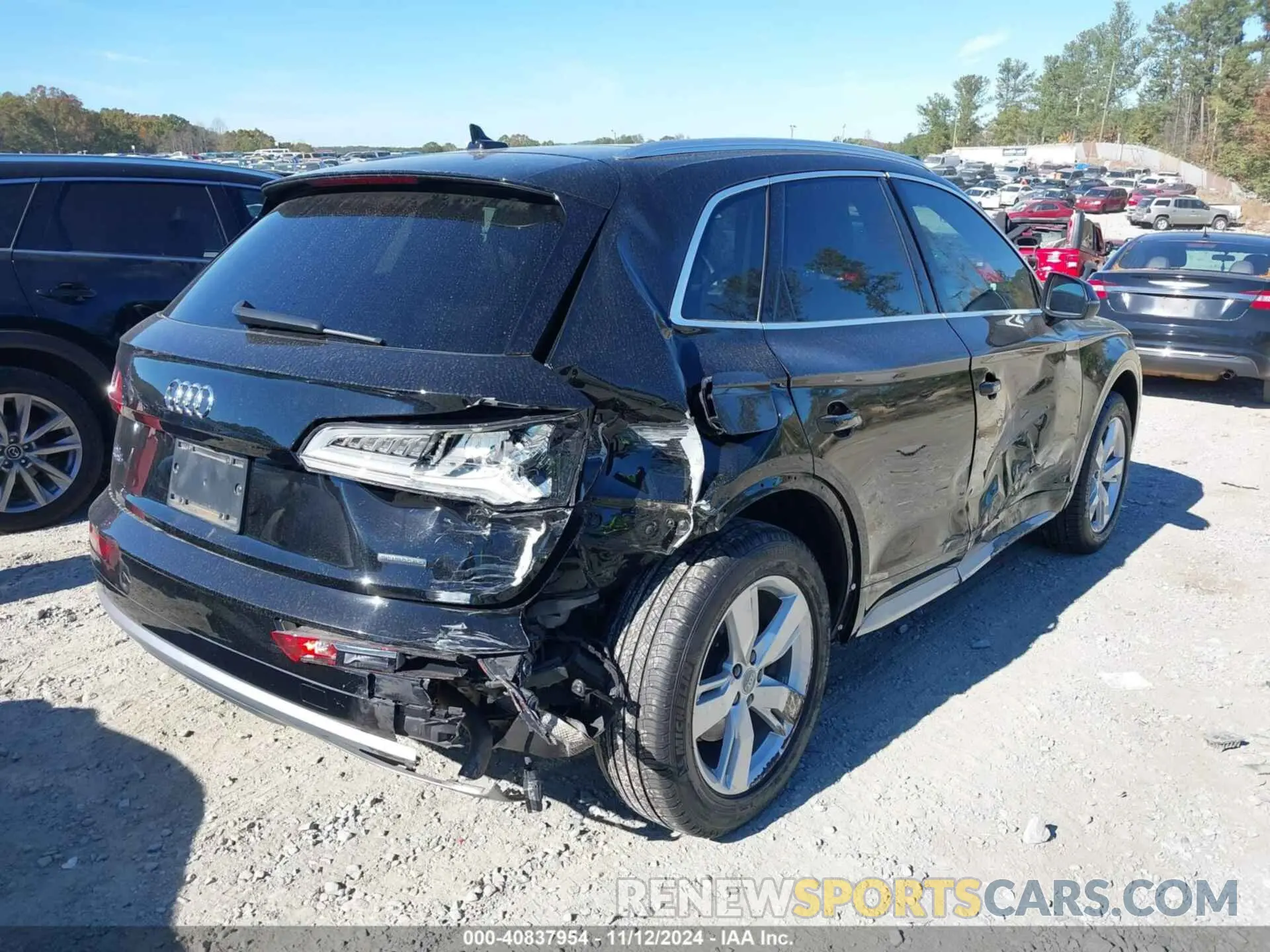 6 Photograph of a damaged car WA1ANAFY7K2069651 AUDI Q5 2019