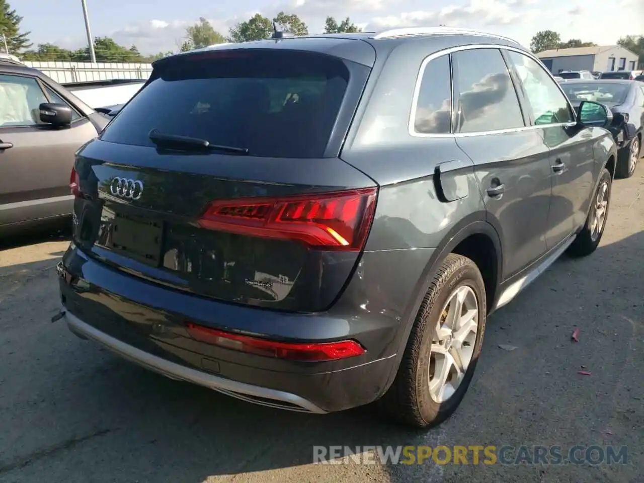 4 Photograph of a damaged car WA1ANAFY7K2076583 AUDI Q5 2019