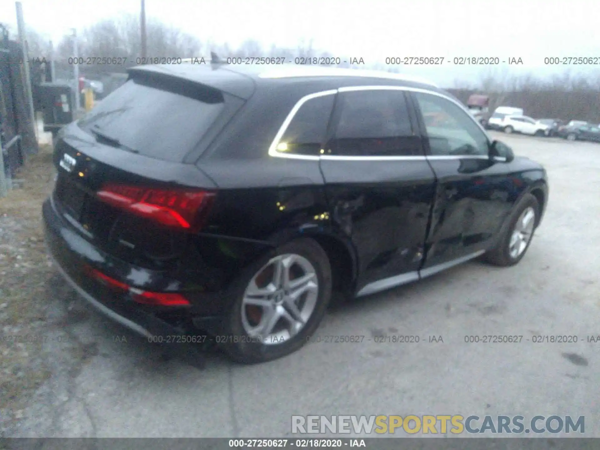 4 Photograph of a damaged car WA1ANAFY7K2115169 AUDI Q5 2019