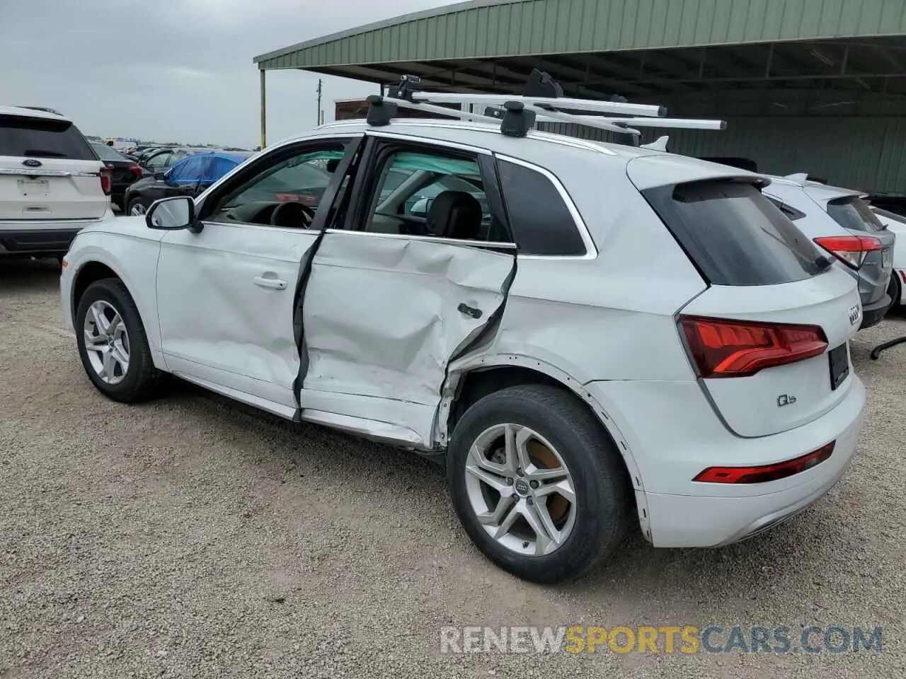 2 Photograph of a damaged car WA1ANAFY7K2125457 AUDI Q5 2019