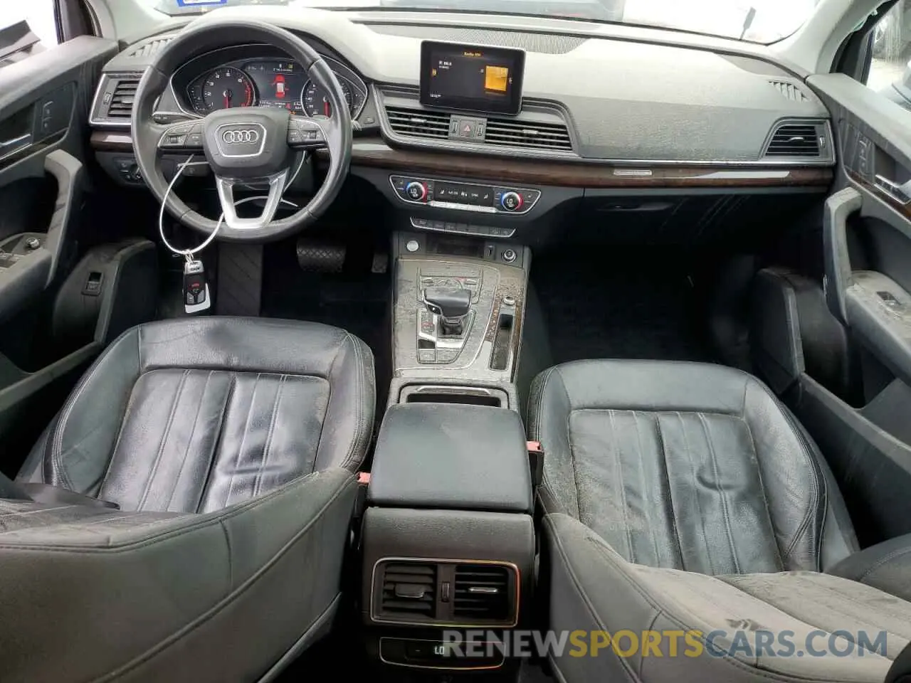 8 Photograph of a damaged car WA1ANAFY7K2125457 AUDI Q5 2019
