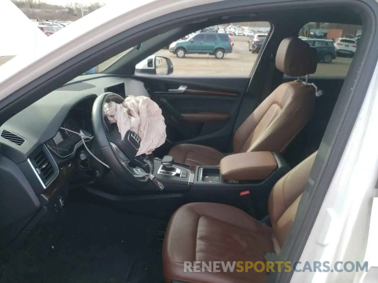 7 Photograph of a damaged car WA1ANAFY7K2142694 AUDI Q5 2019