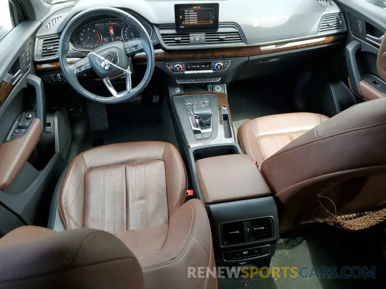 8 Photograph of a damaged car WA1ANAFY8K2046492 AUDI Q5 2019