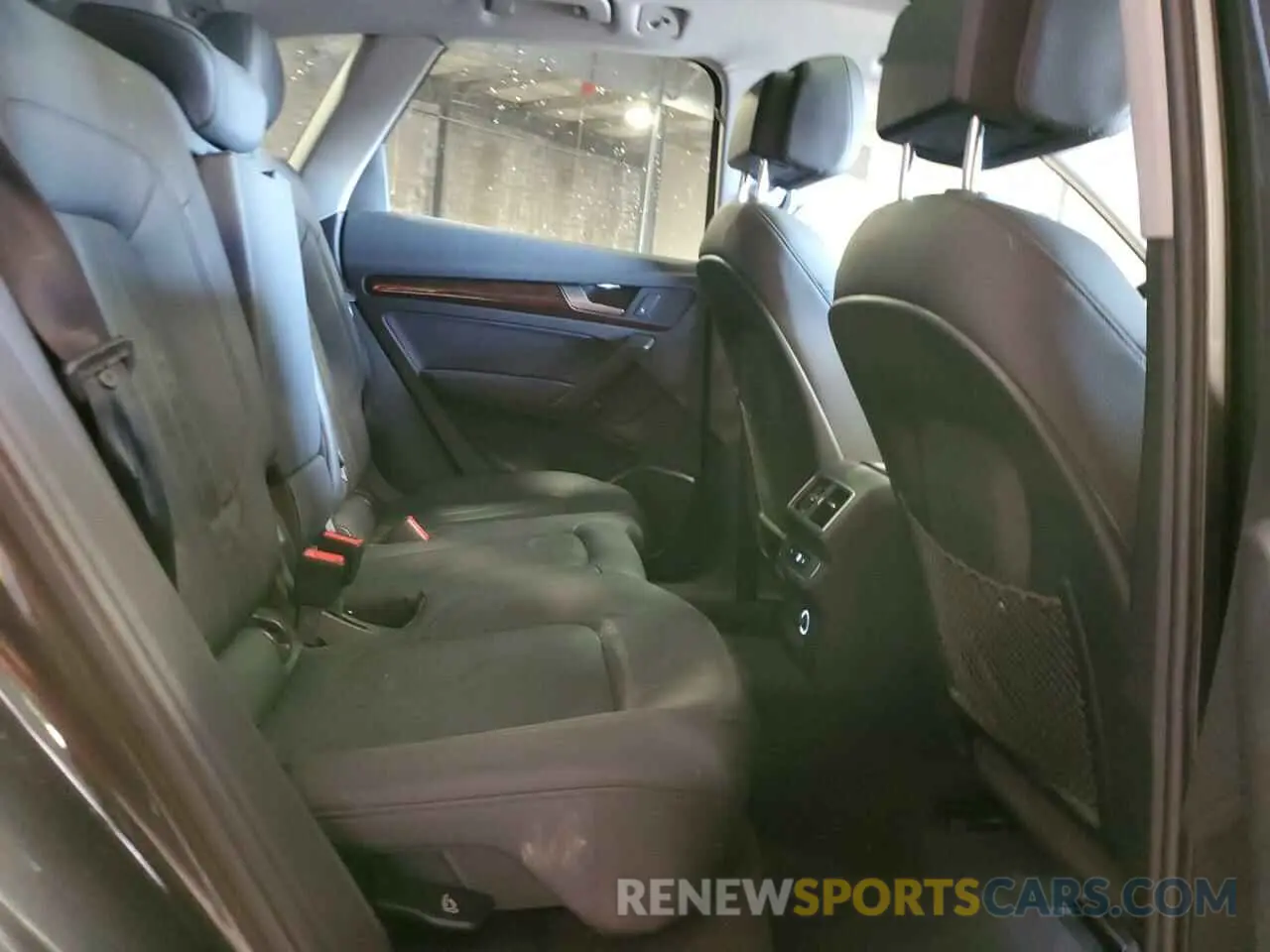 11 Photograph of a damaged car WA1ANAFY8K2051689 AUDI Q5 2019