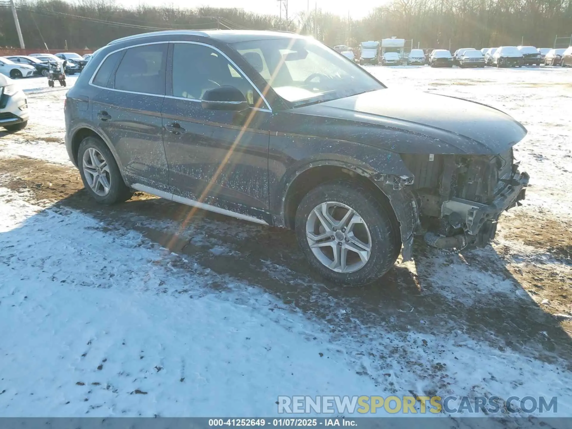 1 Photograph of a damaged car WA1ANAFY9K2069635 AUDI Q5 2019