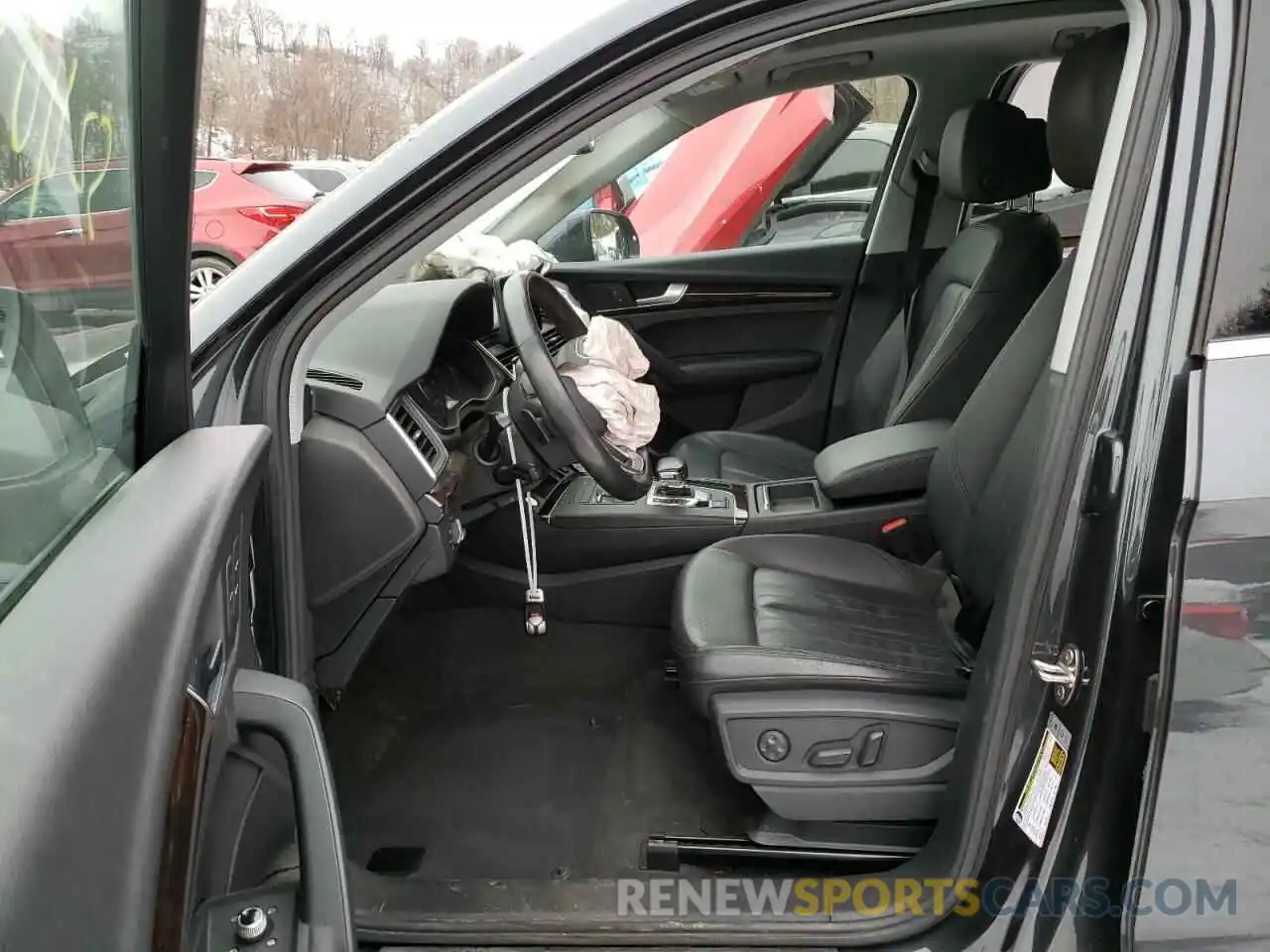 7 Photograph of a damaged car WA1ANAFY9K2080456 AUDI Q5 2019