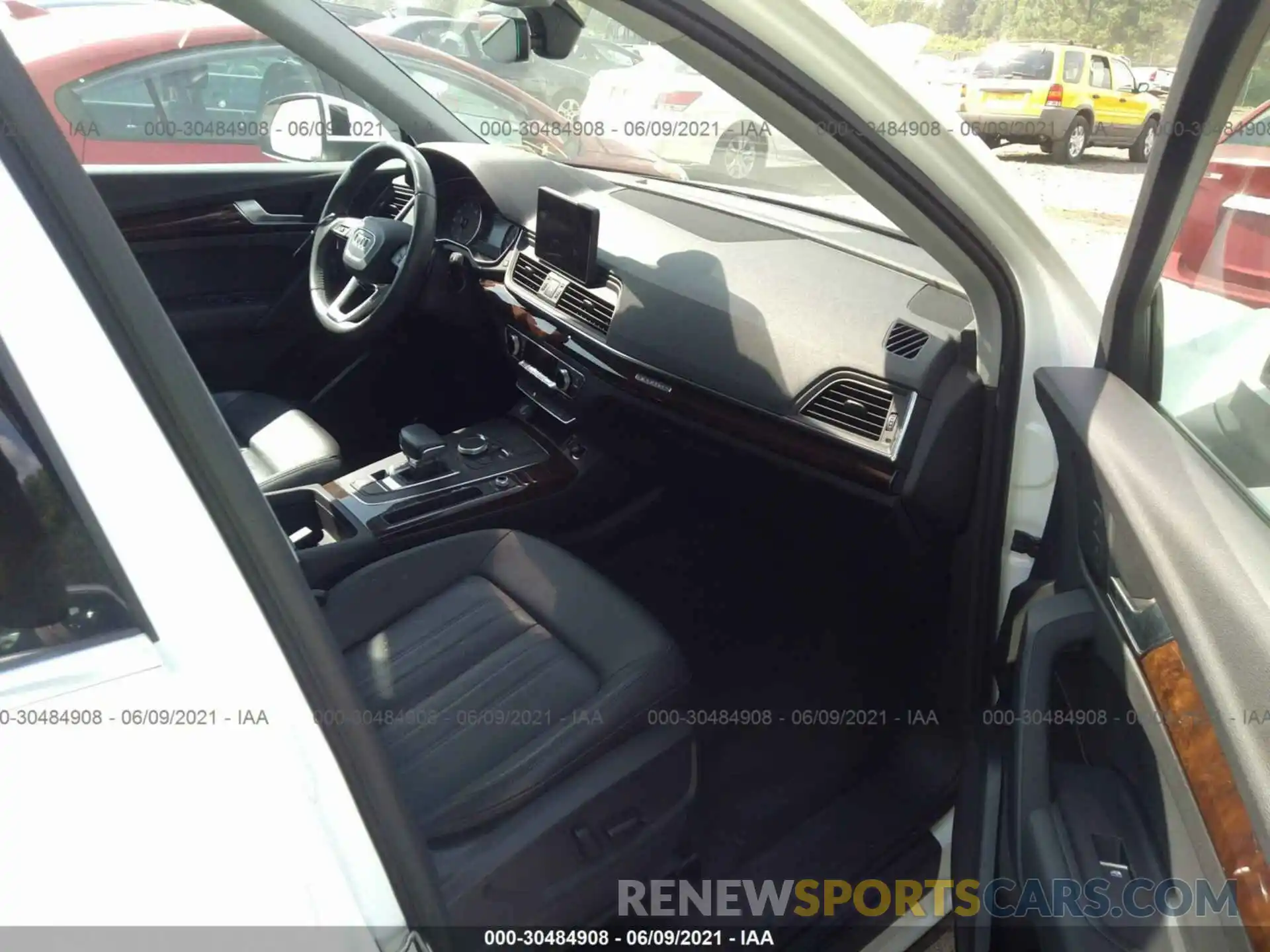 5 Photograph of a damaged car WA1ANAFY9K2094101 AUDI Q5 2019