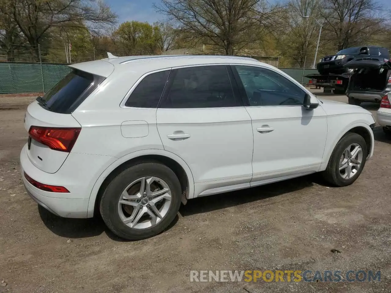 3 Photograph of a damaged car WA1ANAFY9K2127307 AUDI Q5 2019