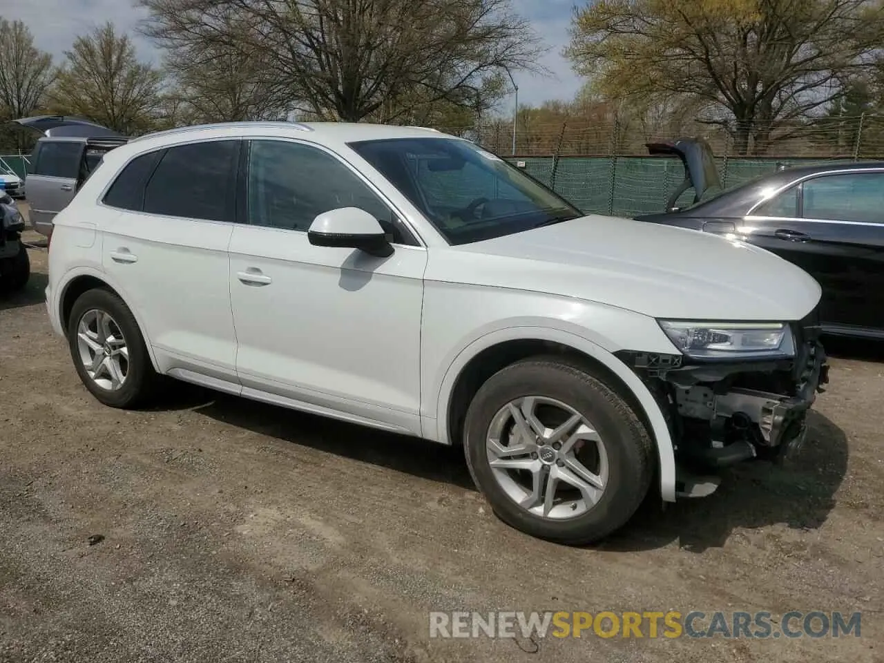 4 Photograph of a damaged car WA1ANAFY9K2127307 AUDI Q5 2019
