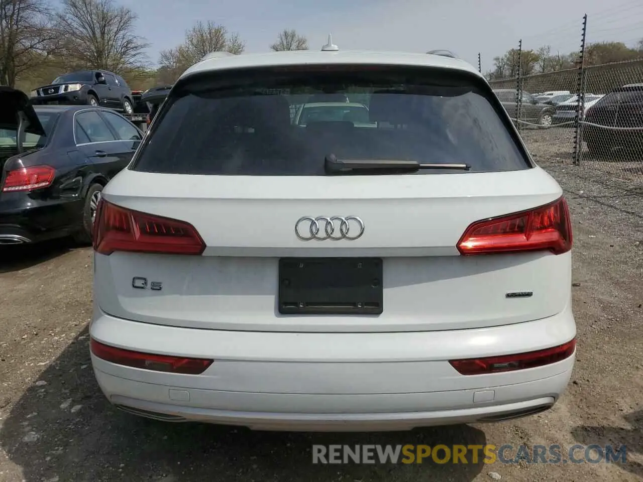 6 Photograph of a damaged car WA1ANAFY9K2127307 AUDI Q5 2019