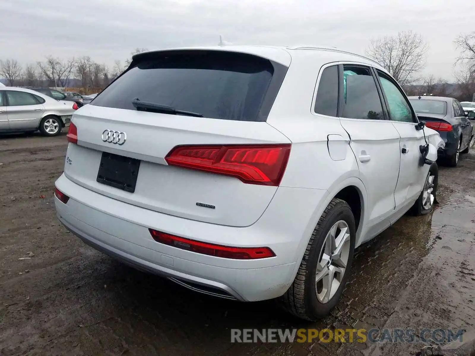 4 Photograph of a damaged car WA1ANAFY9K2133205 AUDI Q5 2019