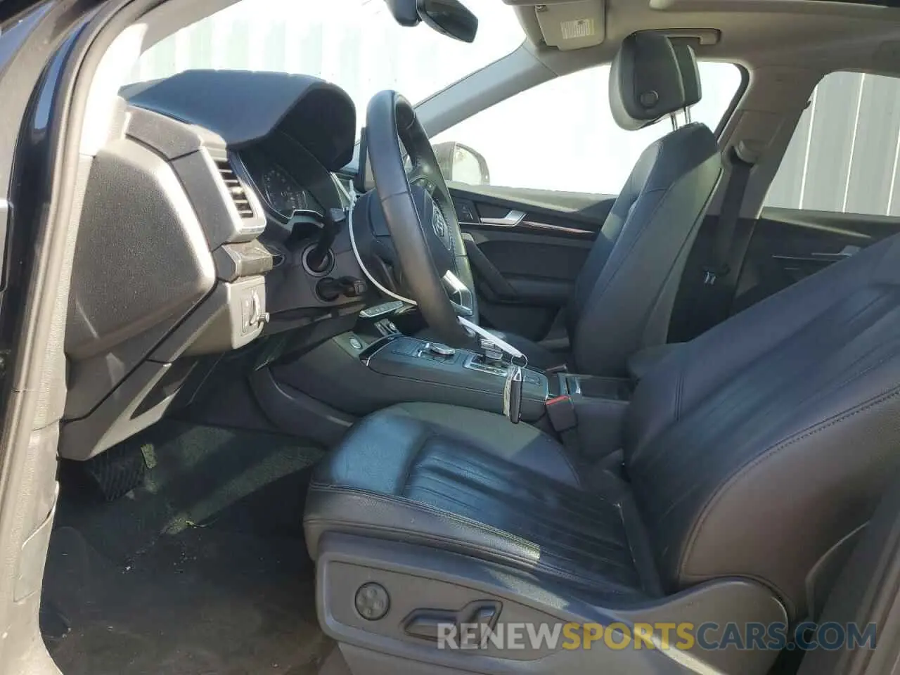 7 Photograph of a damaged car WA1ANAFYXK2035588 AUDI Q5 2019
