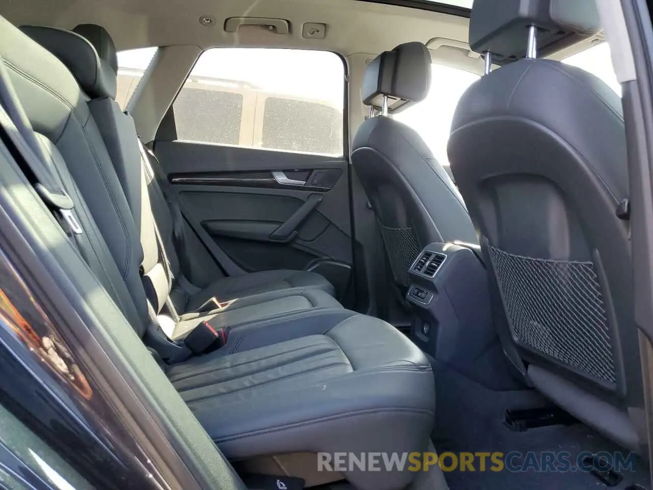 11 Photograph of a damaged car WA1ANAFYXK2055162 AUDI Q5 2019