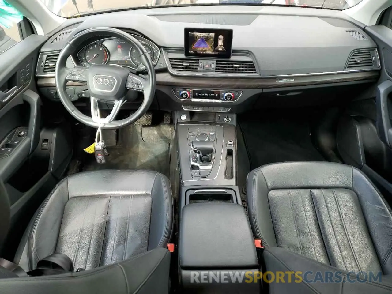 8 Photograph of a damaged car WA1ANAFYXK2079977 AUDI Q5 2019