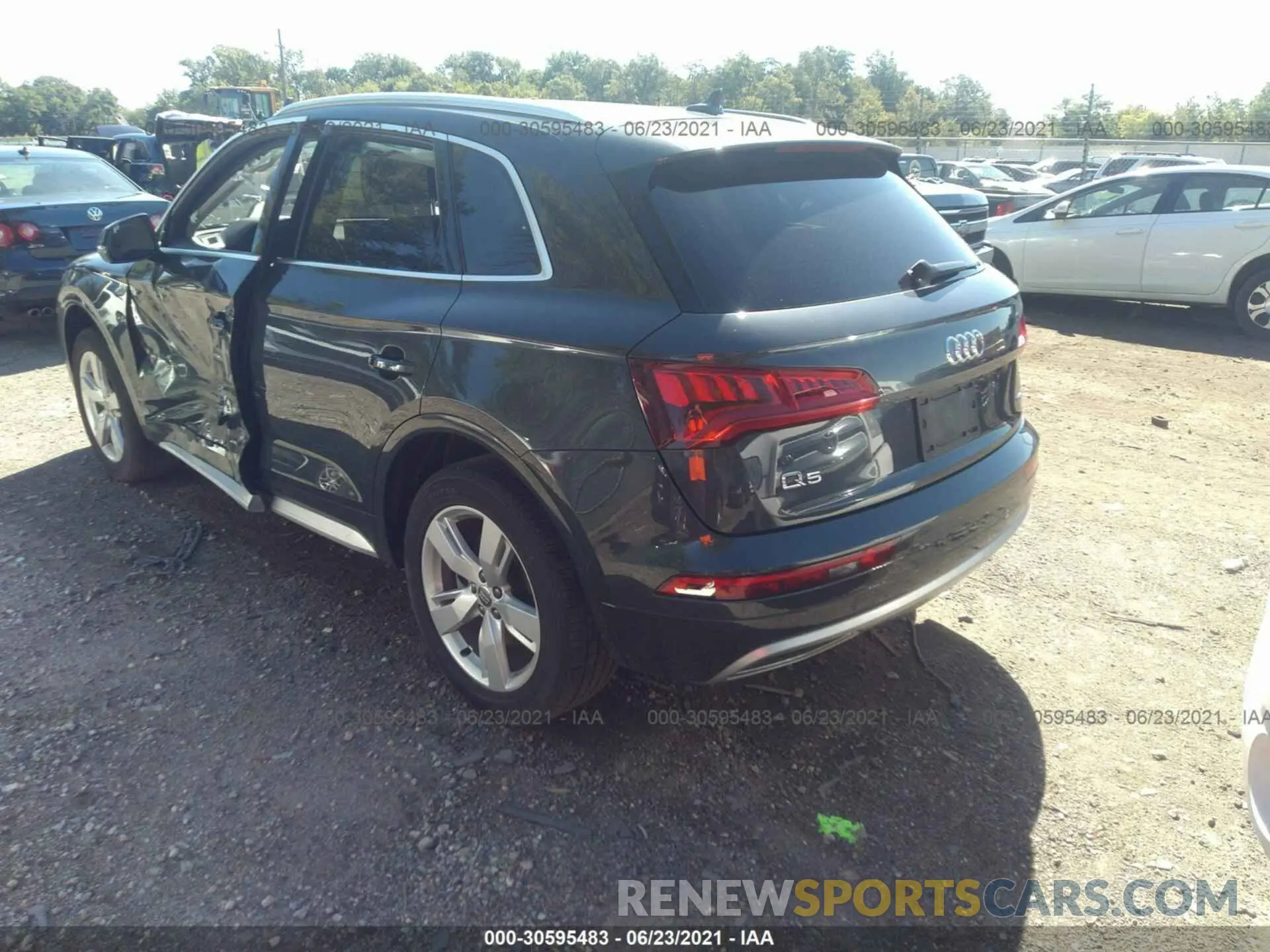 3 Photograph of a damaged car WA1ANAFYXK2091952 AUDI Q5 2019