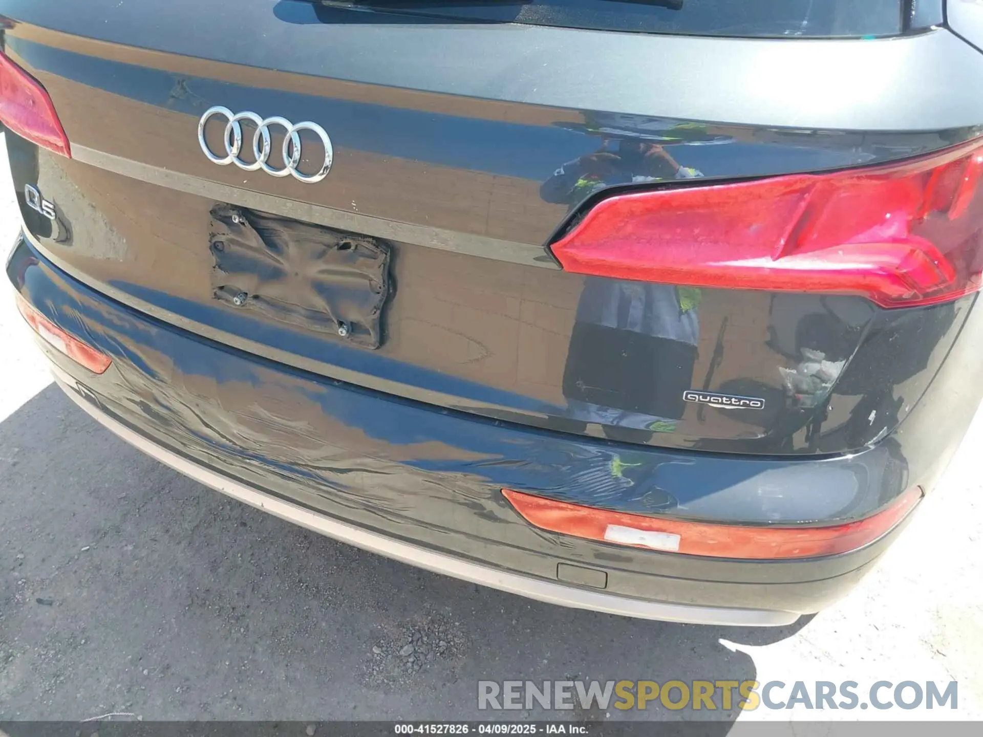 11 Photograph of a damaged car WA1ANAFYXK2093555 AUDI Q5 2019