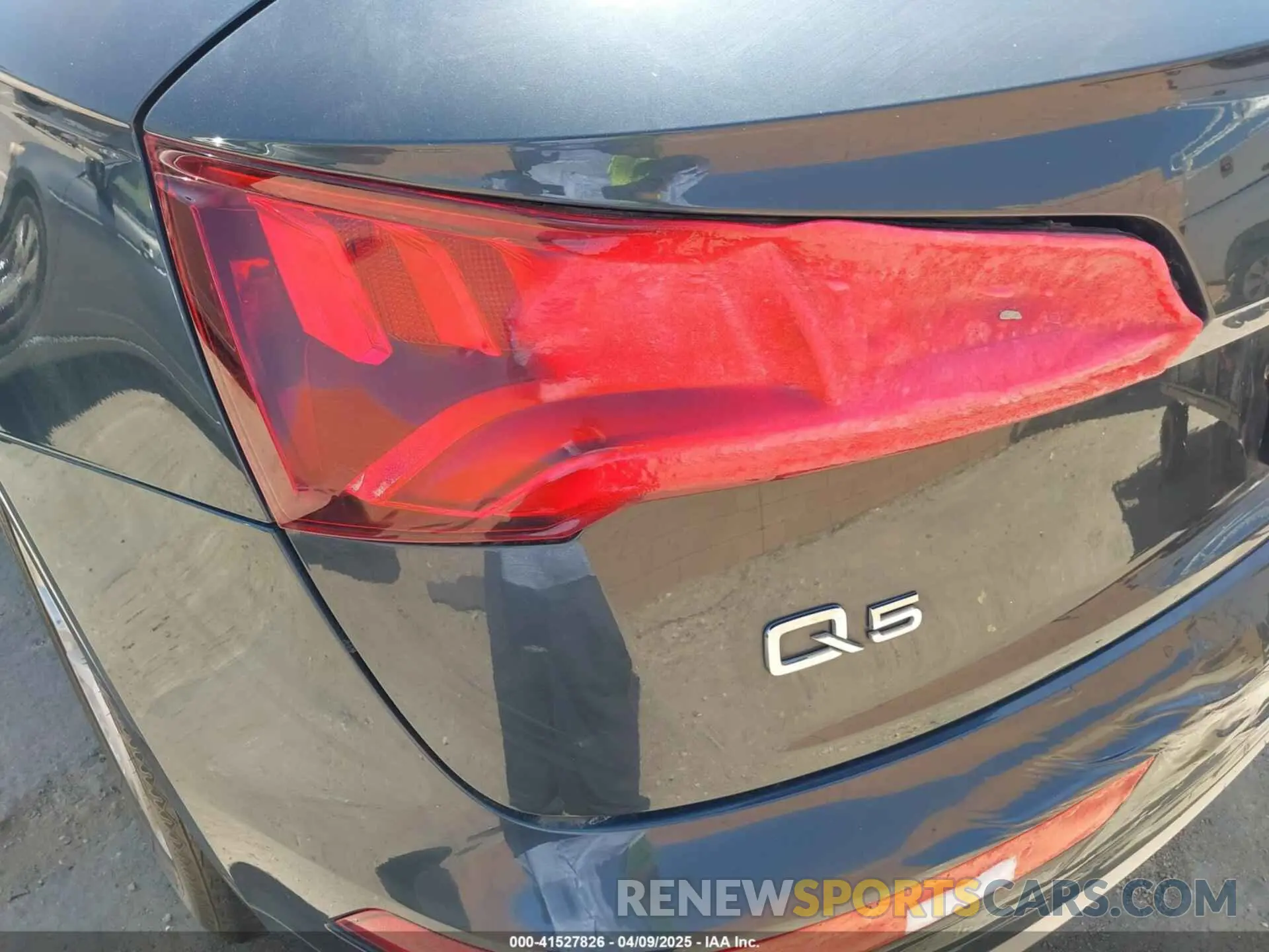 13 Photograph of a damaged car WA1ANAFYXK2093555 AUDI Q5 2019