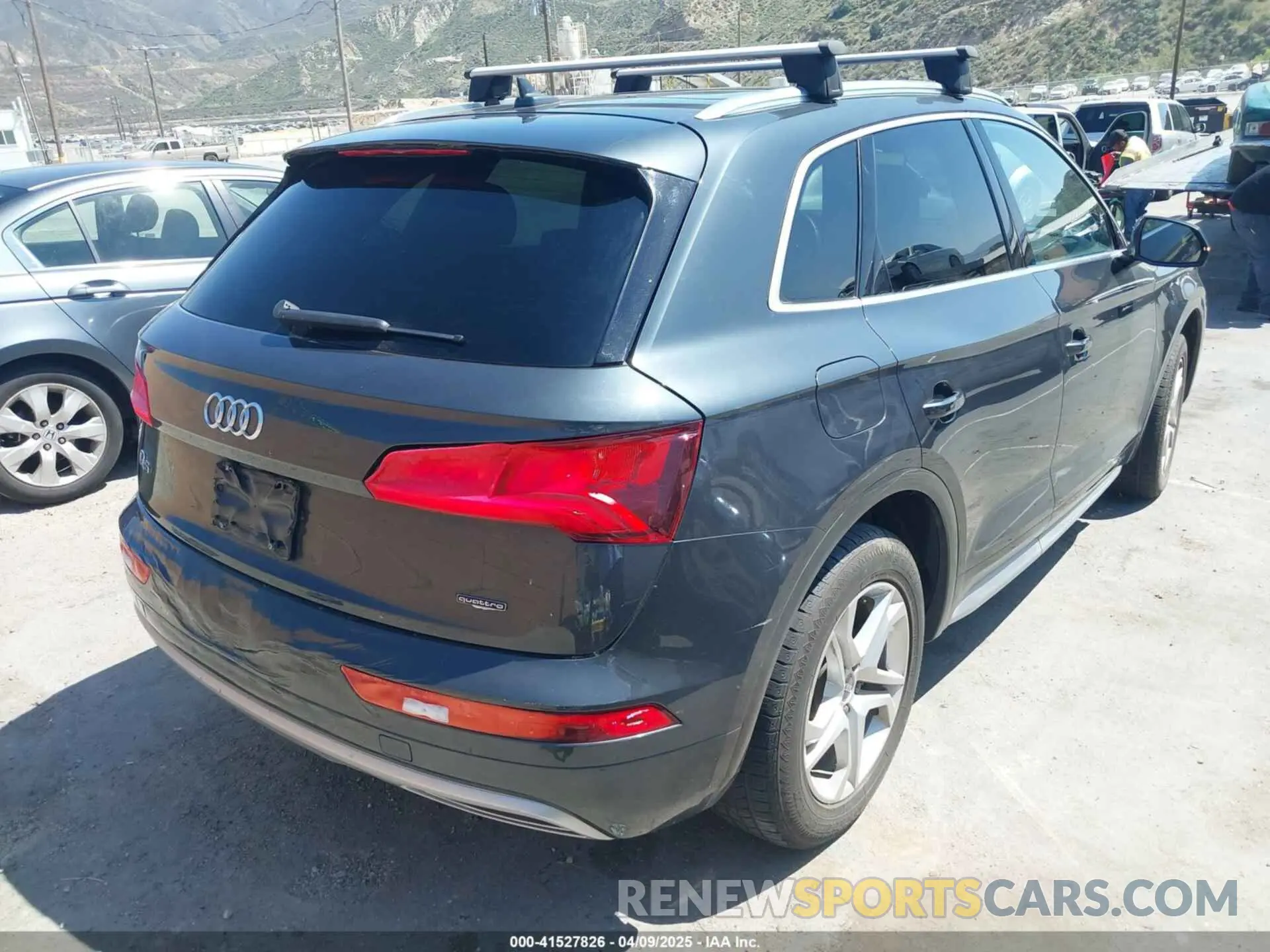 4 Photograph of a damaged car WA1ANAFYXK2093555 AUDI Q5 2019