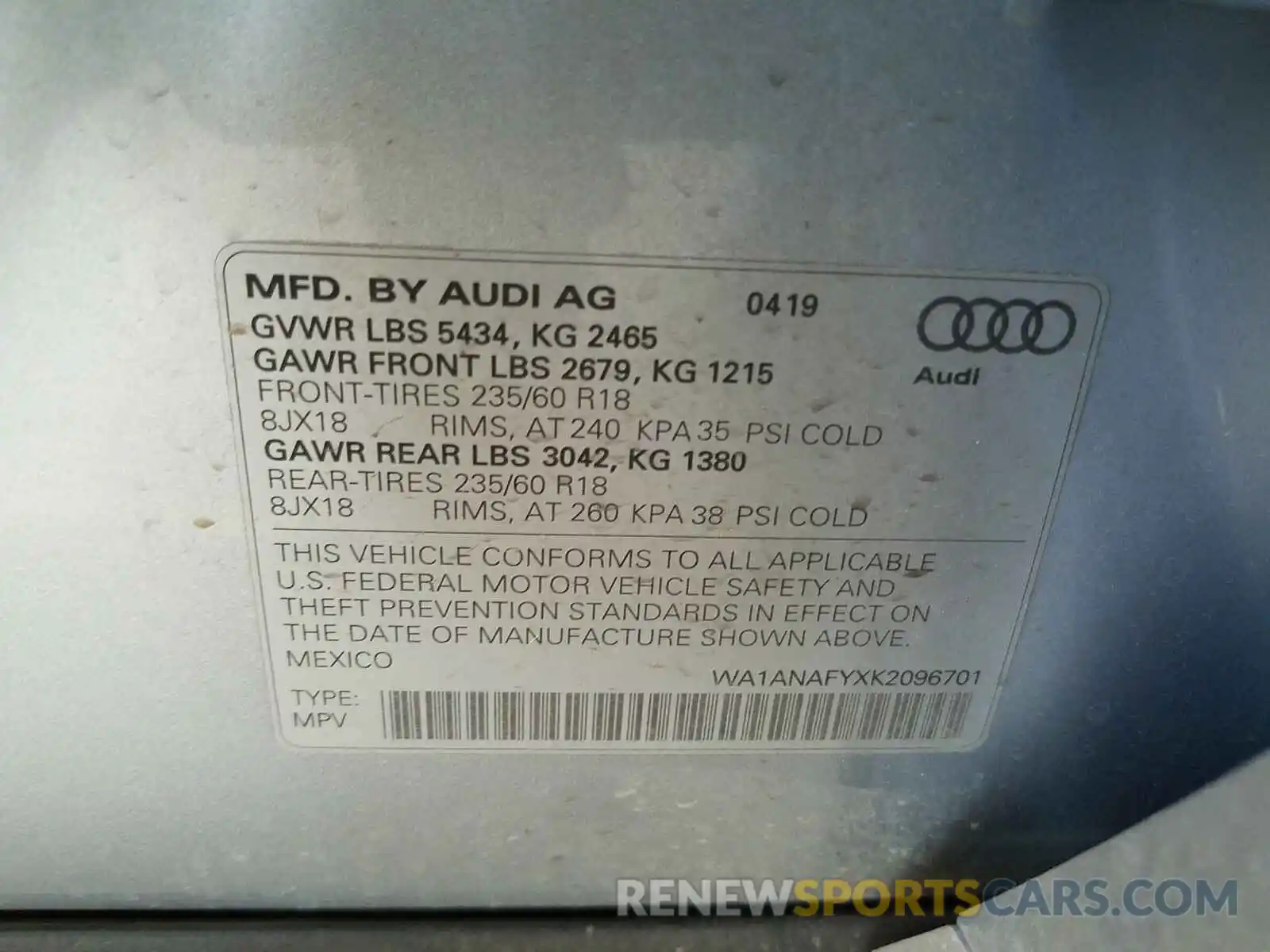 10 Photograph of a damaged car WA1ANAFYXK2096701 AUDI Q5 2019