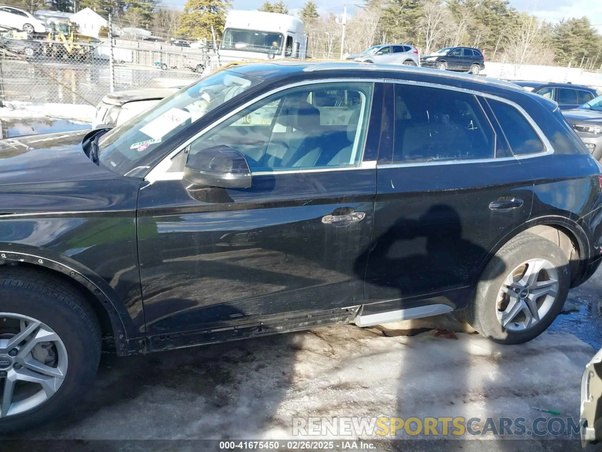 14 Photograph of a damaged car WA1ANAFYXK2098173 AUDI Q5 2019