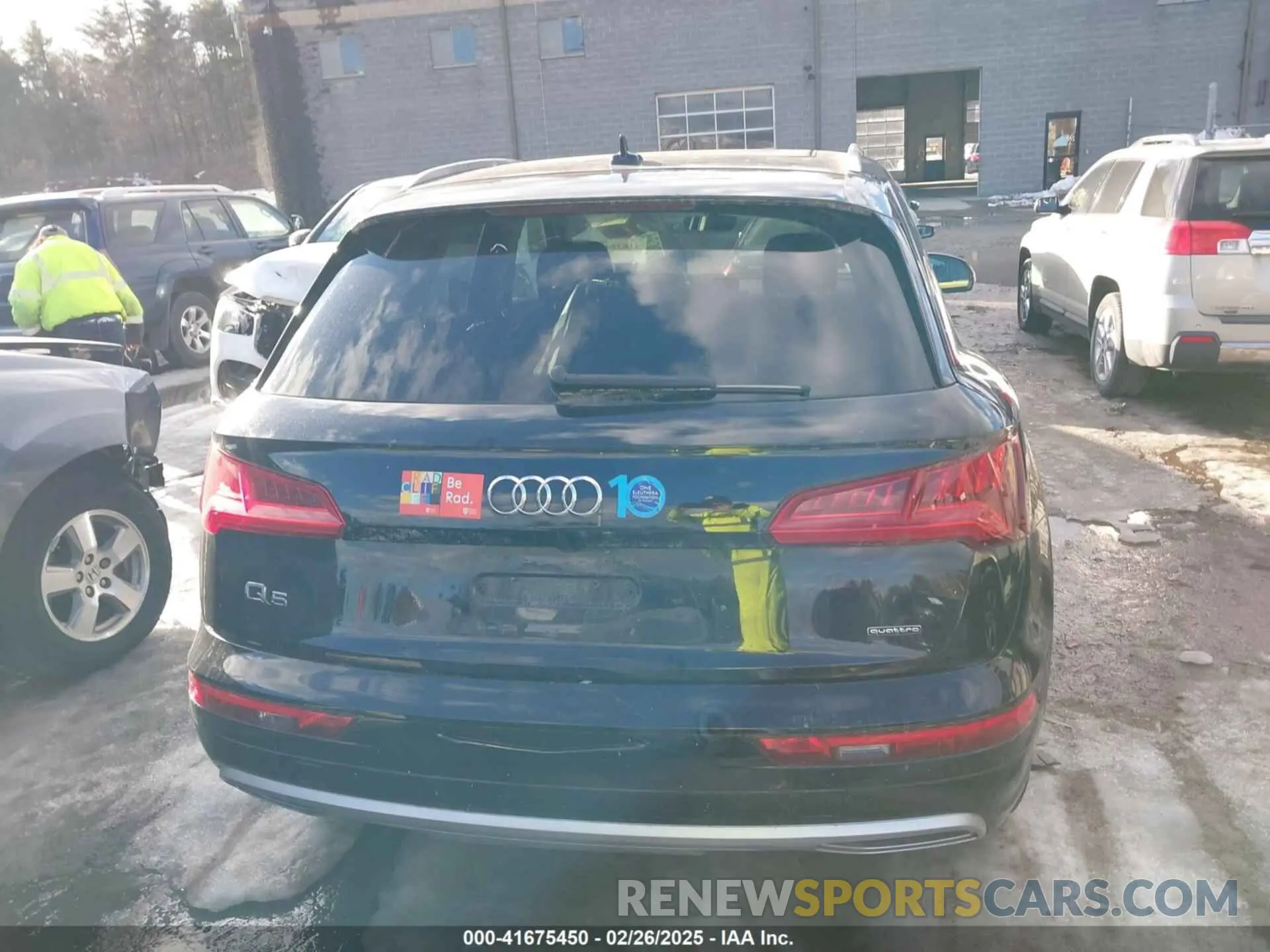 16 Photograph of a damaged car WA1ANAFYXK2098173 AUDI Q5 2019