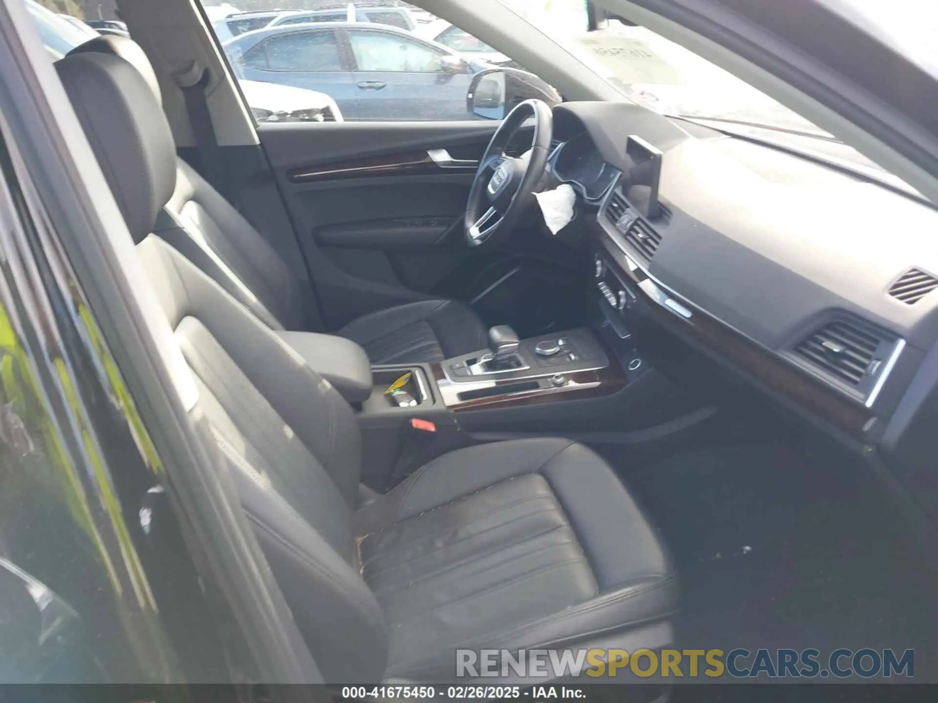 5 Photograph of a damaged car WA1ANAFYXK2098173 AUDI Q5 2019