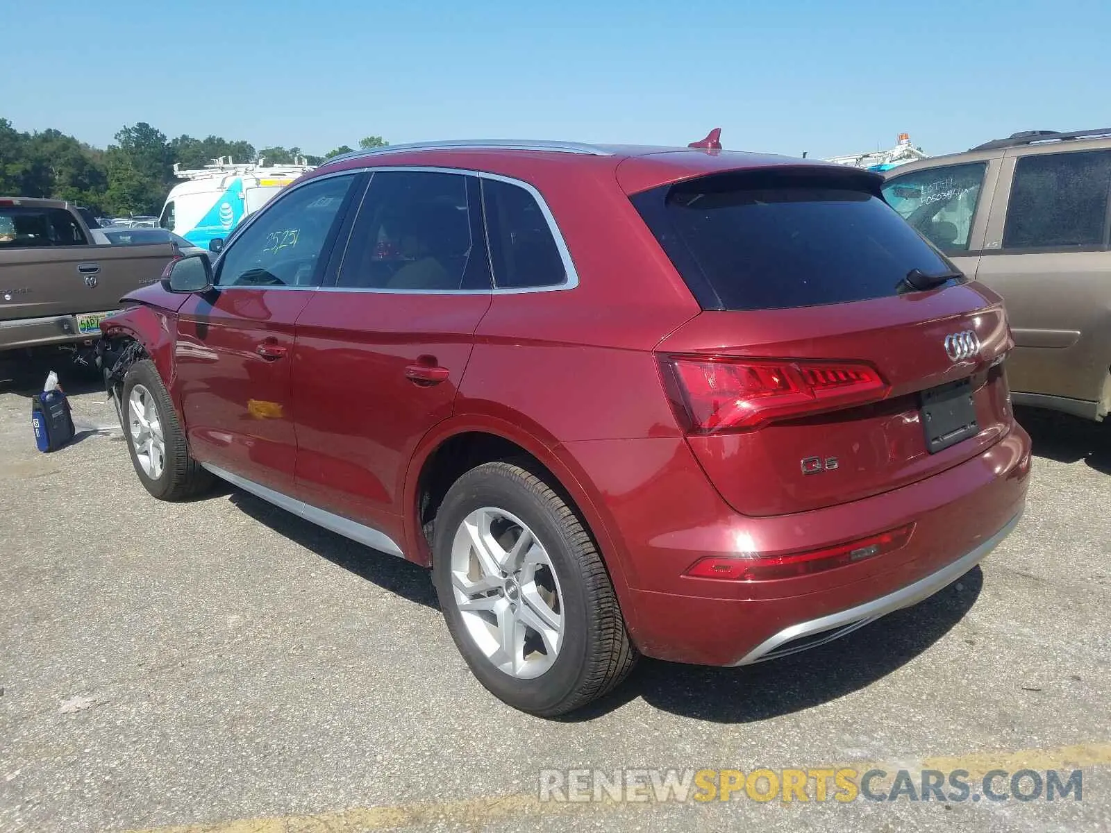 3 Photograph of a damaged car WA1ANAFYXK2107213 AUDI Q5 2019