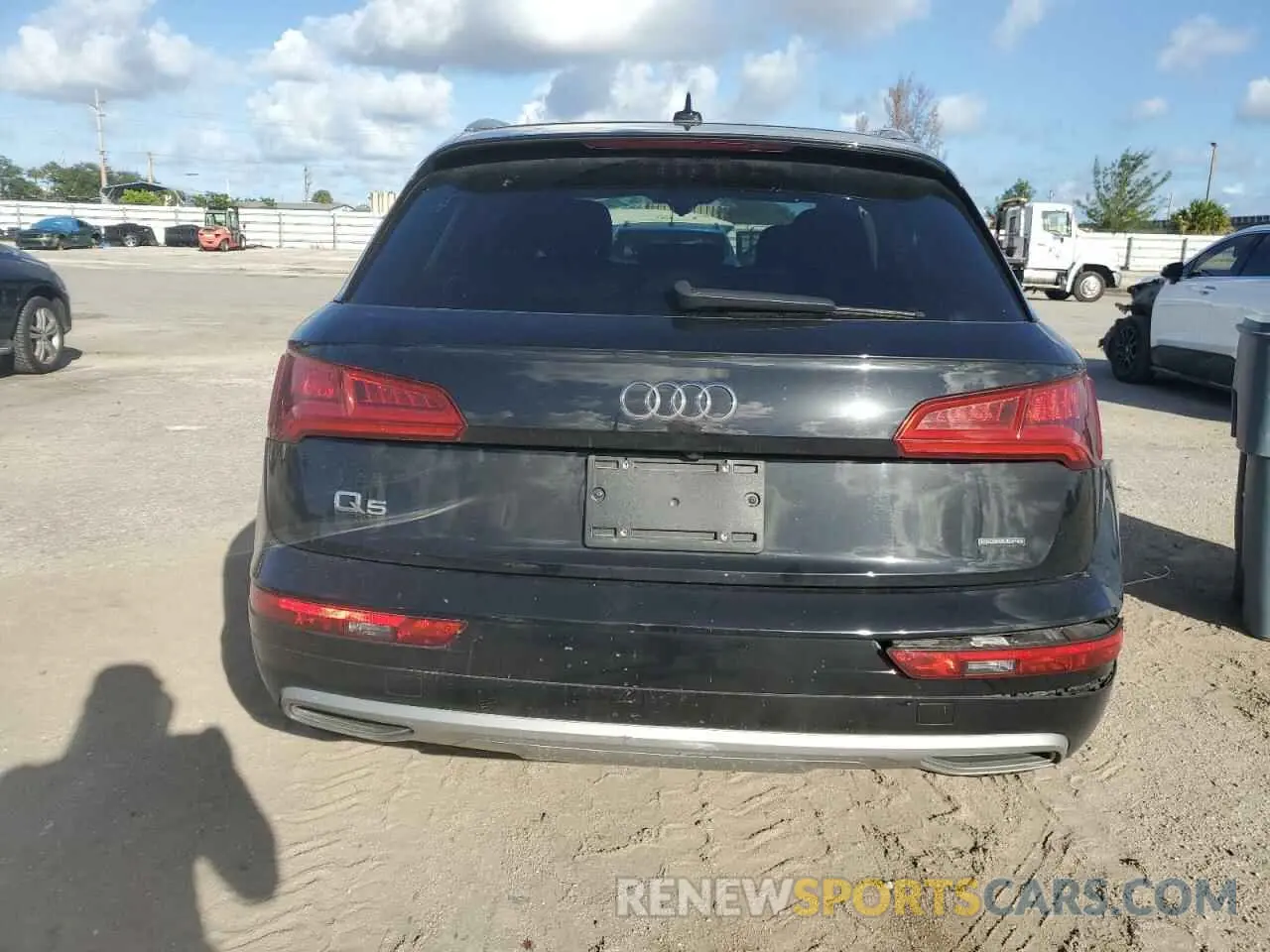 6 Photograph of a damaged car WA1ANAFYXK2116557 AUDI Q5 2019