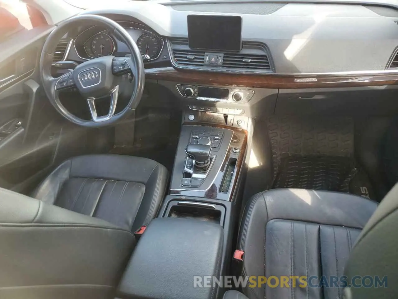 8 Photograph of a damaged car WA1ANAFYXK2116557 AUDI Q5 2019