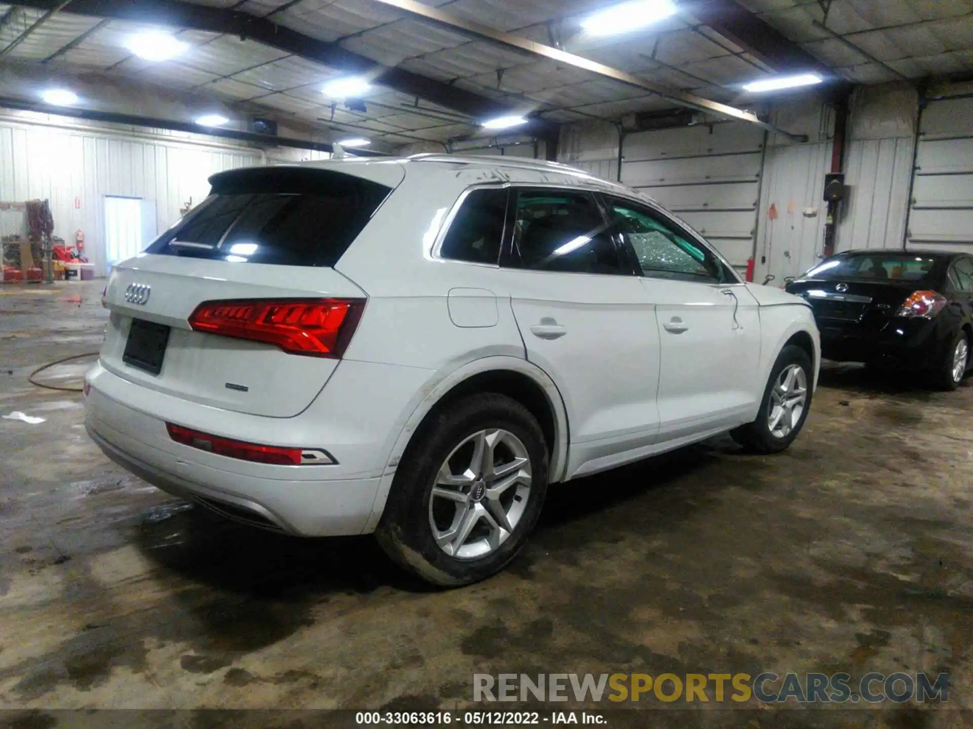 4 Photograph of a damaged car WA1ANAFYXK2118650 AUDI Q5 2019