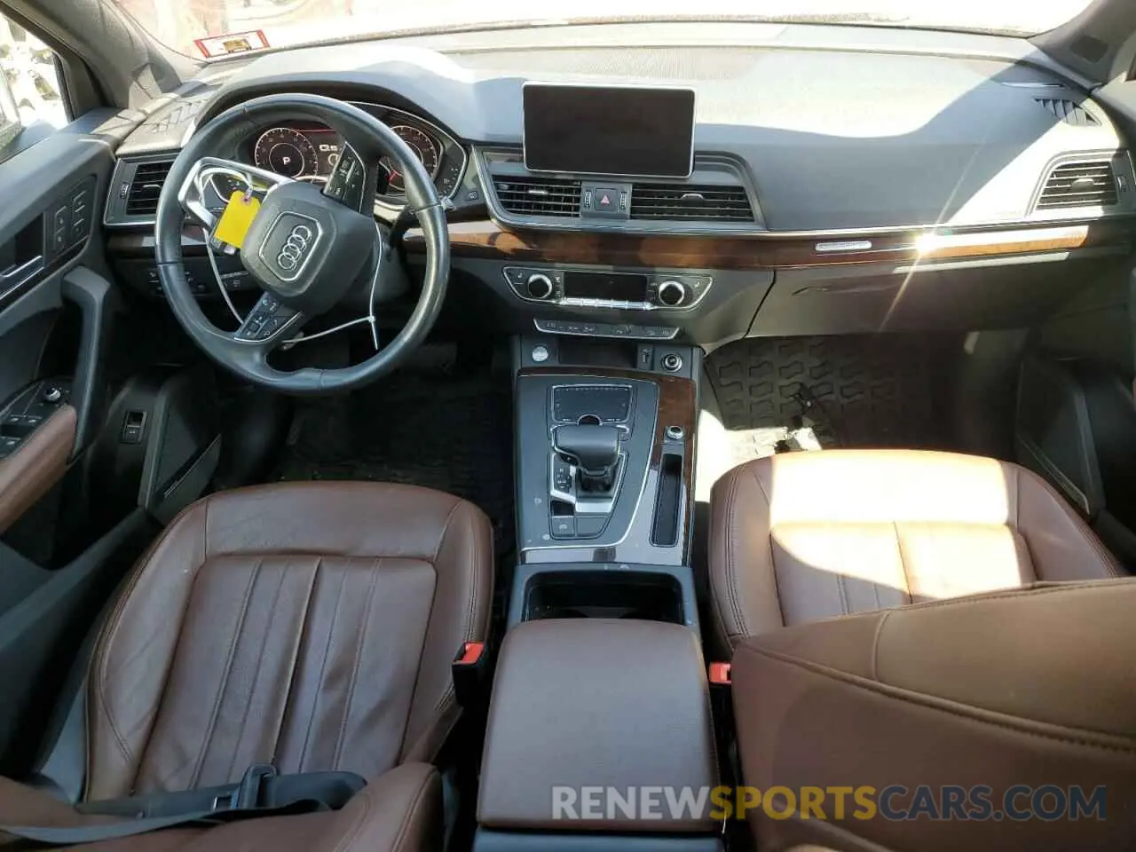 8 Photograph of a damaged car WA1BNAFY0K2060682 AUDI Q5 2019