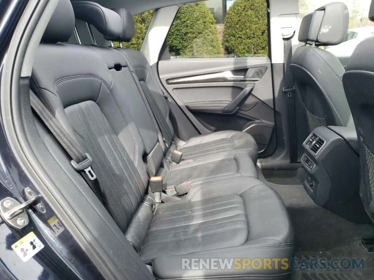 11 Photograph of a damaged car WA1BNAFY0K2065008 AUDI Q5 2019