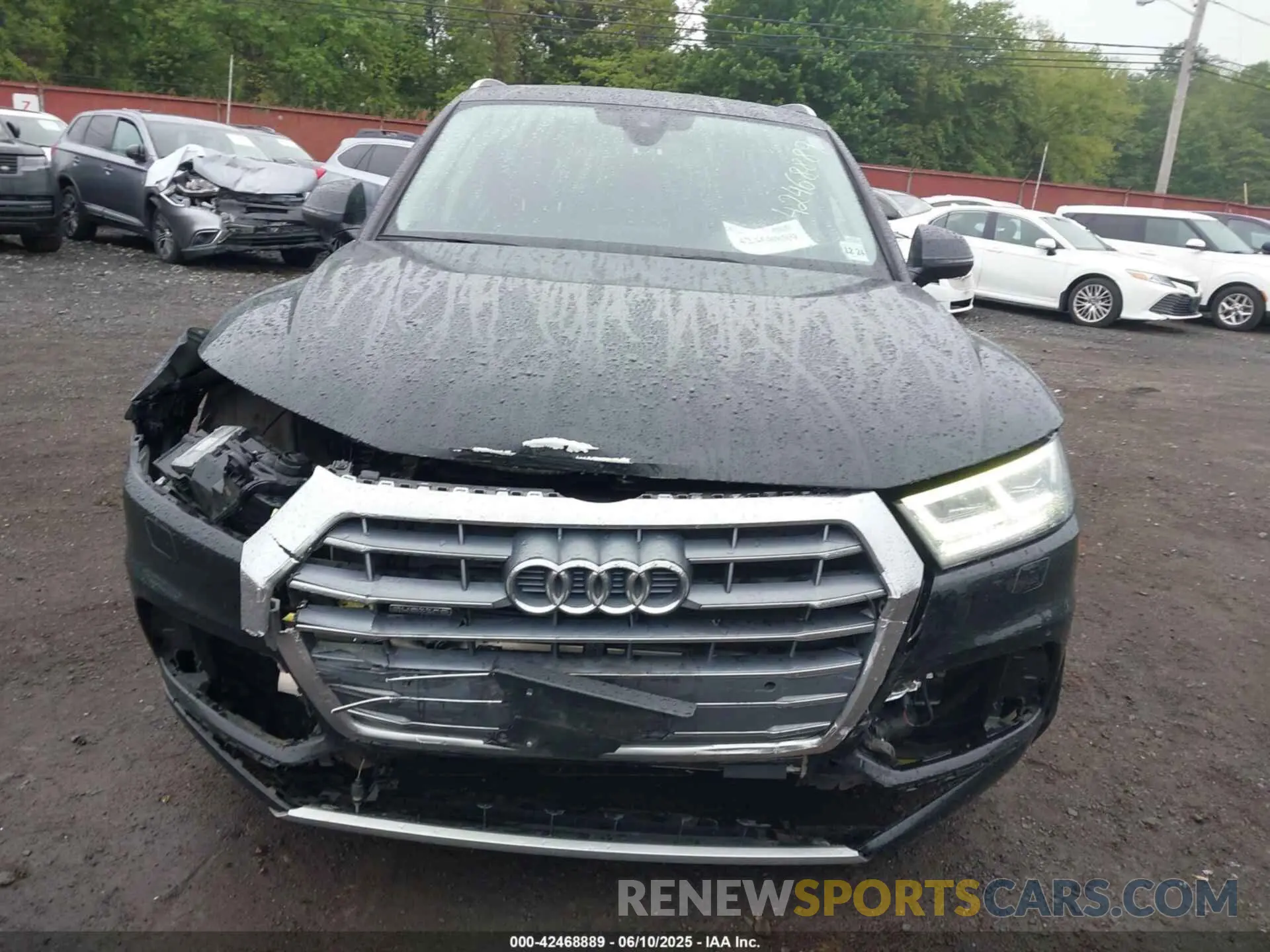 12 Photograph of a damaged car WA1BNAFY0K2079460 AUDI Q5 2019