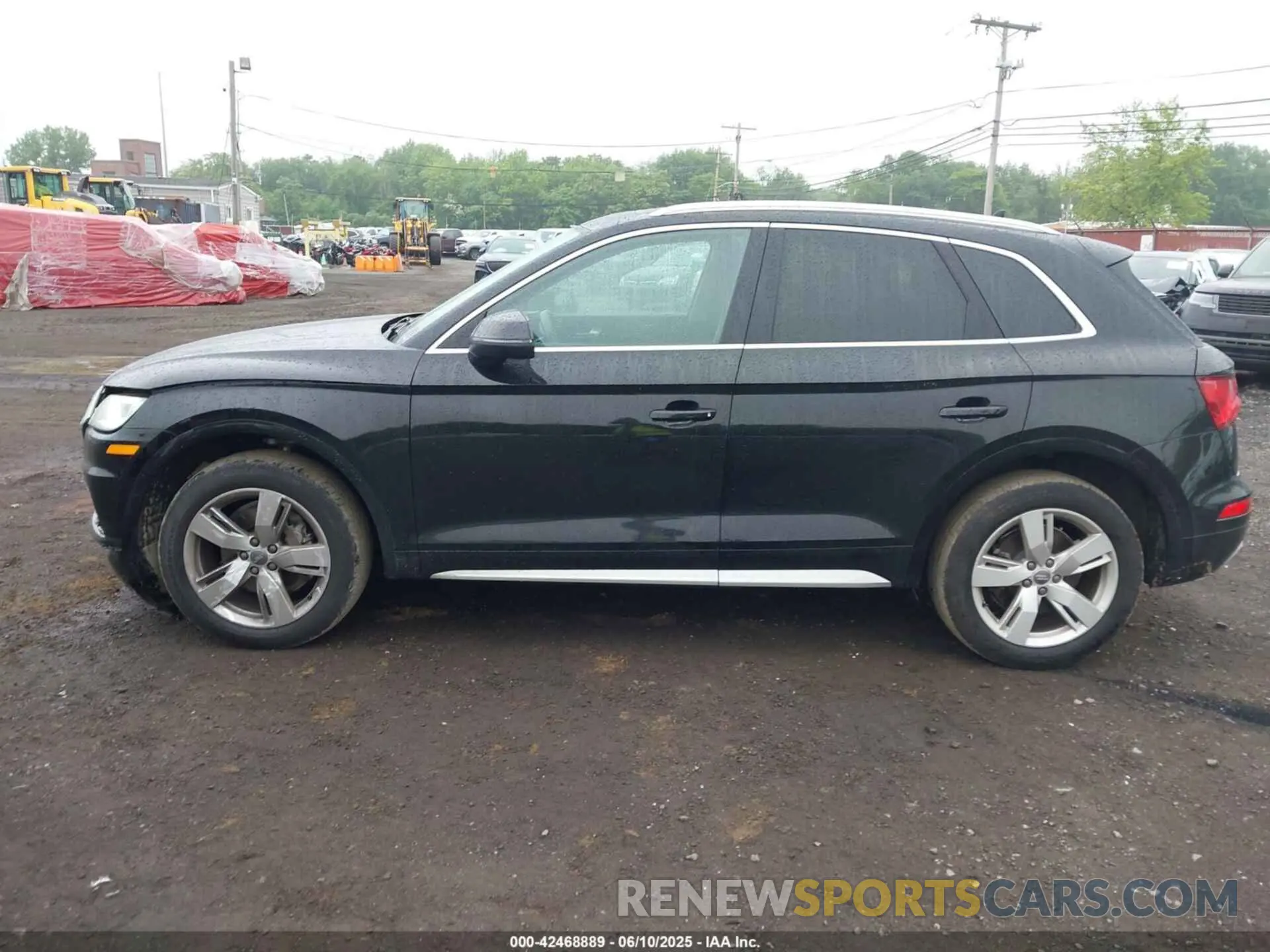 14 Photograph of a damaged car WA1BNAFY0K2079460 AUDI Q5 2019