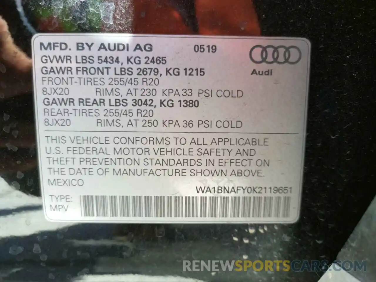 10 Photograph of a damaged car WA1BNAFY0K2119651 AUDI Q5 2019