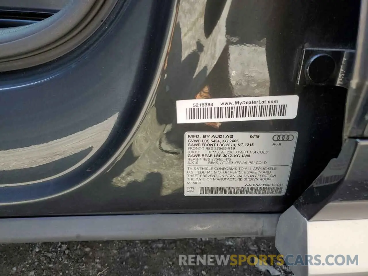 14 Photograph of a damaged car WA1BNAFY0K2127944 AUDI Q5 2019