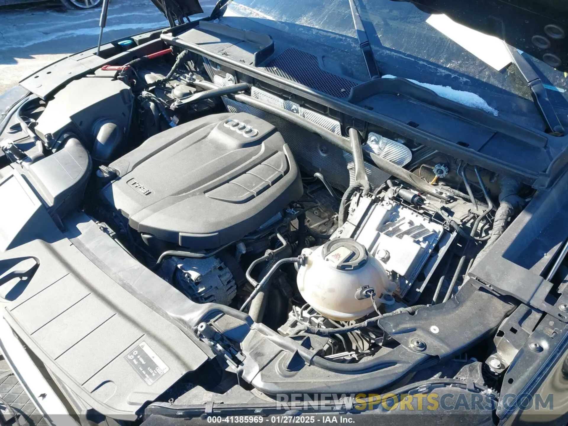 10 Photograph of a damaged car WA1BNAFY0K2135140 AUDI Q5 2019