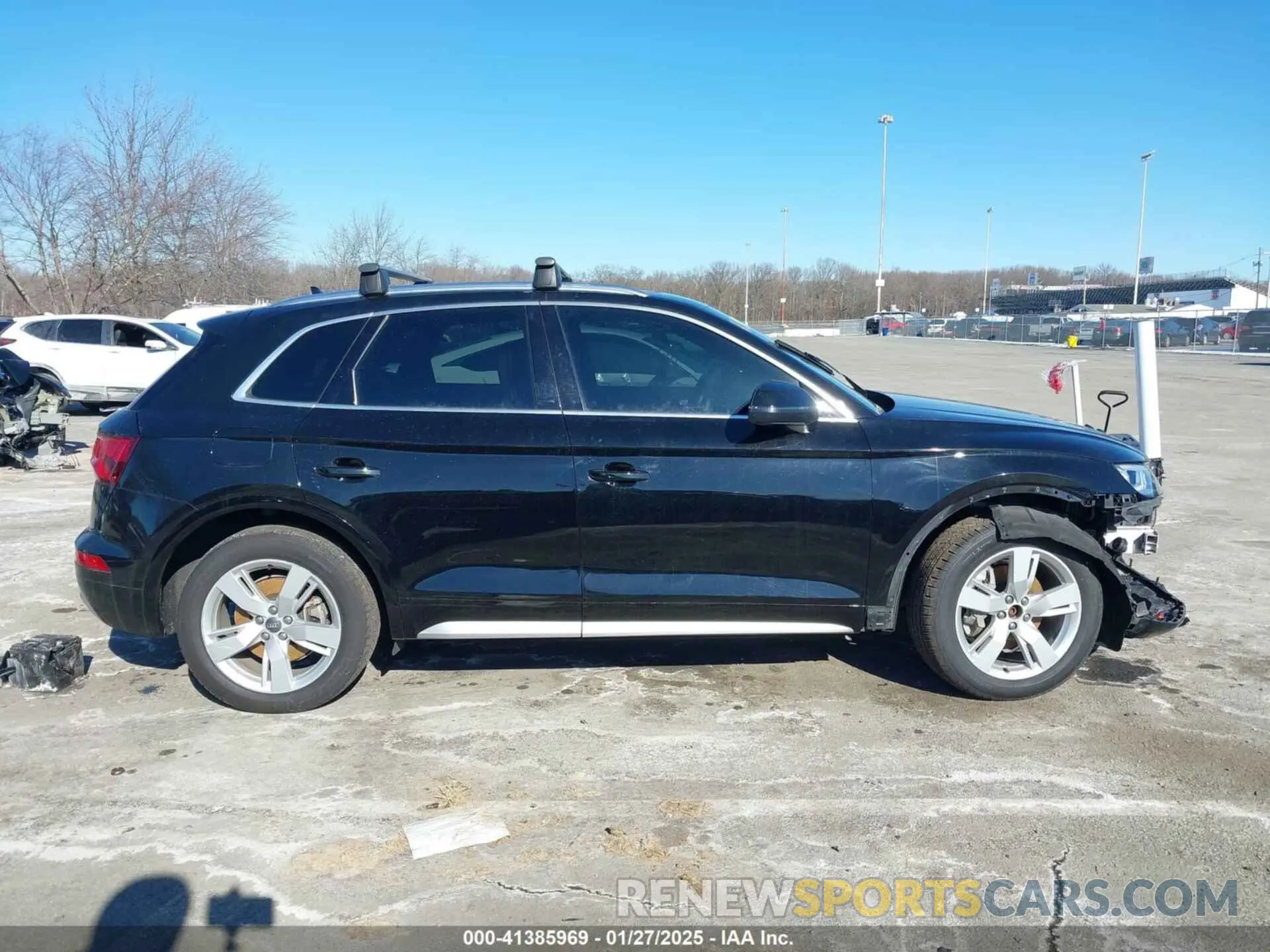 13 Photograph of a damaged car WA1BNAFY0K2135140 AUDI Q5 2019