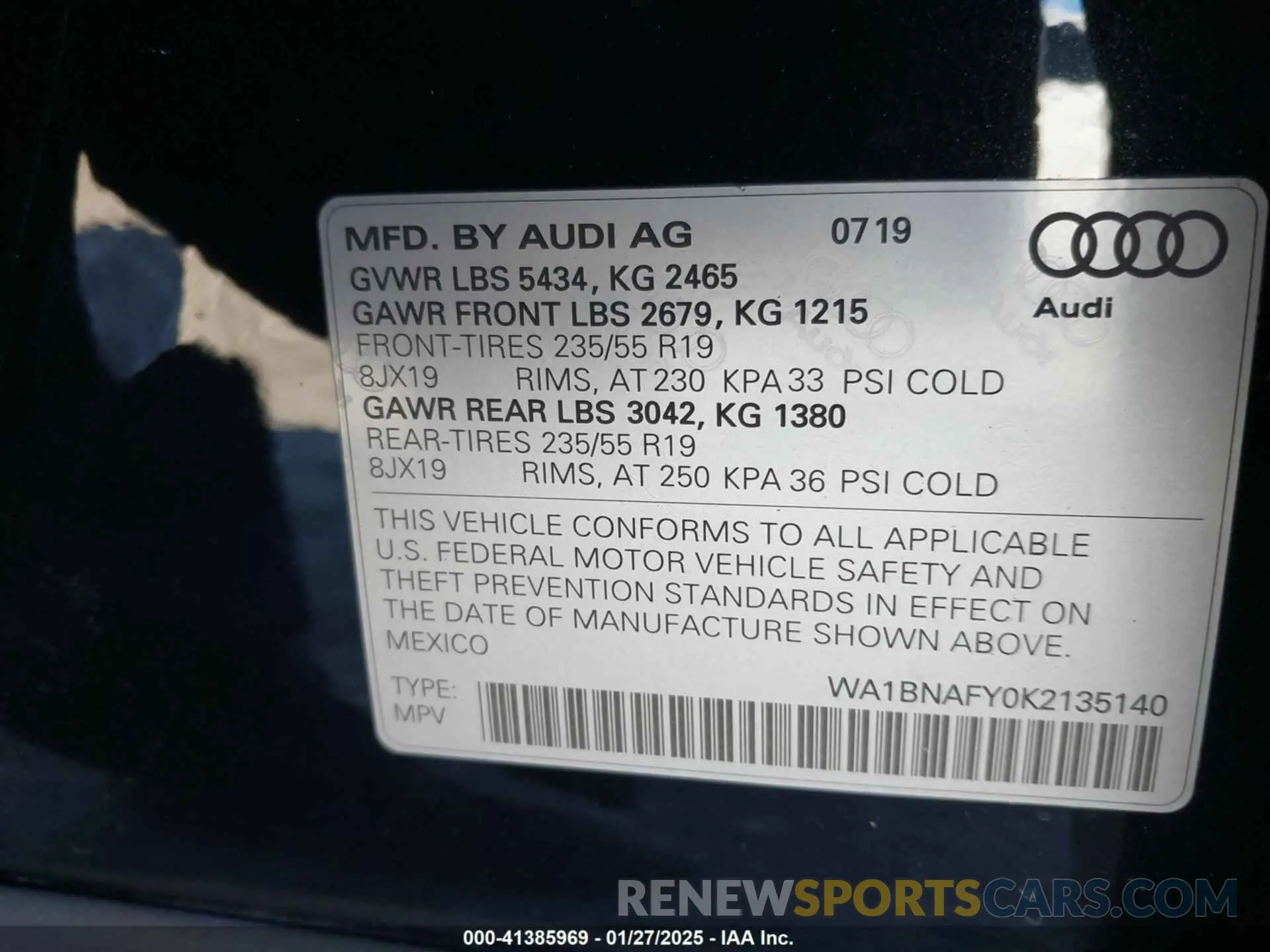 9 Photograph of a damaged car WA1BNAFY0K2135140 AUDI Q5 2019
