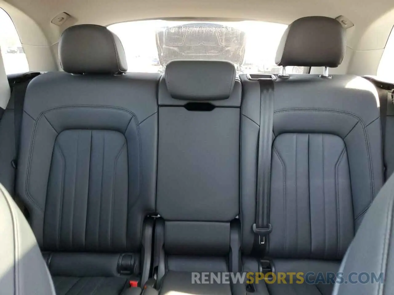 10 Photograph of a damaged car WA1BNAFY1K2020465 AUDI Q5 2019