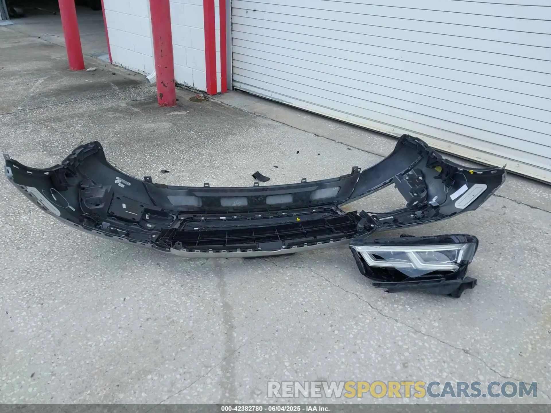 12 Photograph of a damaged car WA1BNAFY1K2021440 AUDI Q5 2019