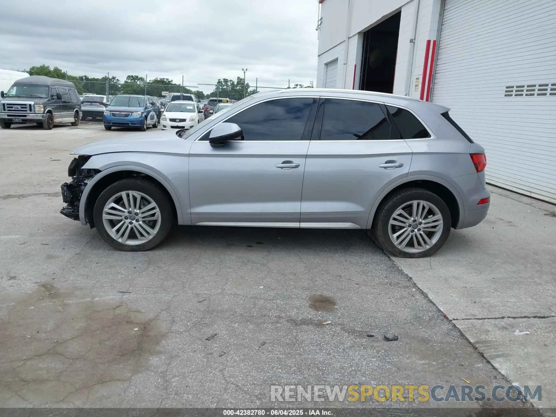 15 Photograph of a damaged car WA1BNAFY1K2021440 AUDI Q5 2019