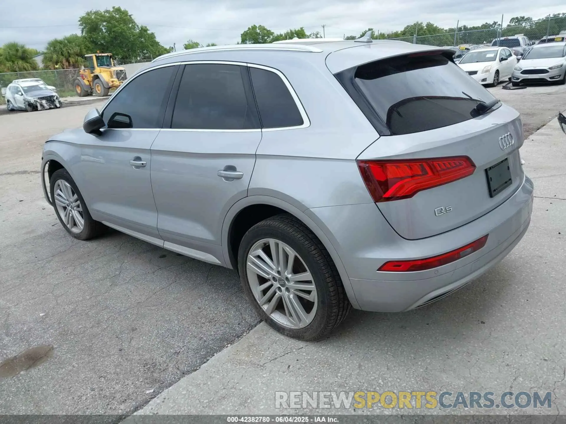 3 Photograph of a damaged car WA1BNAFY1K2021440 AUDI Q5 2019