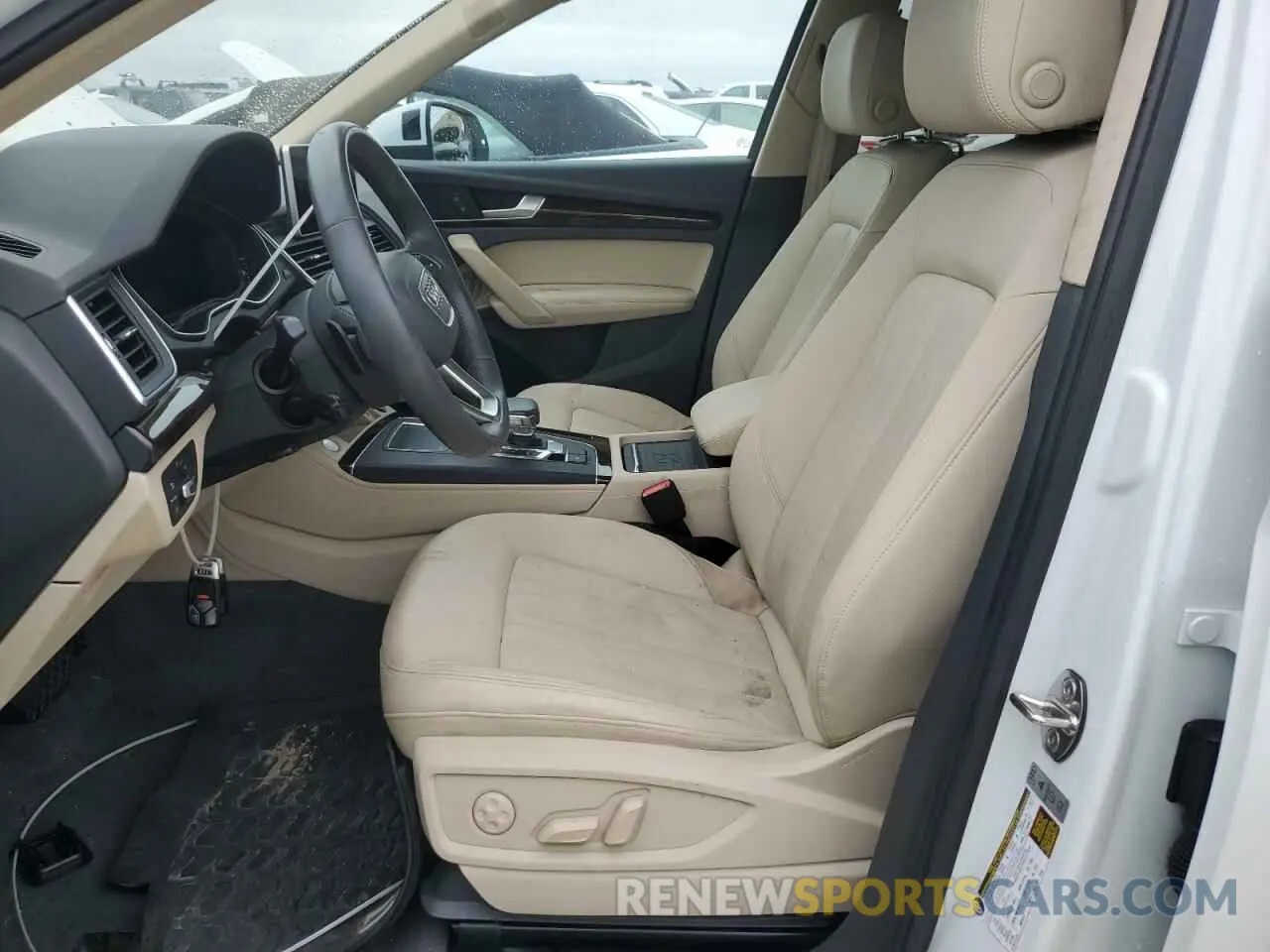 7 Photograph of a damaged car WA1BNAFY1K2024869 AUDI Q5 2019