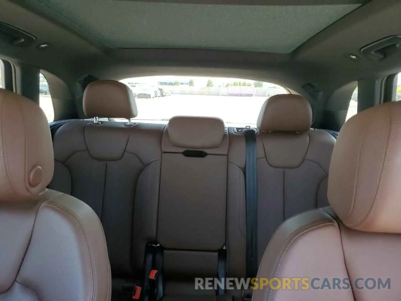 10 Photograph of a damaged car WA1BNAFY1K2026962 AUDI Q5 2019