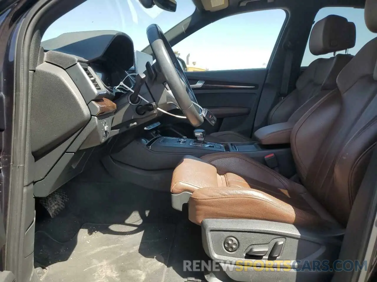 7 Photograph of a damaged car WA1BNAFY1K2026962 AUDI Q5 2019