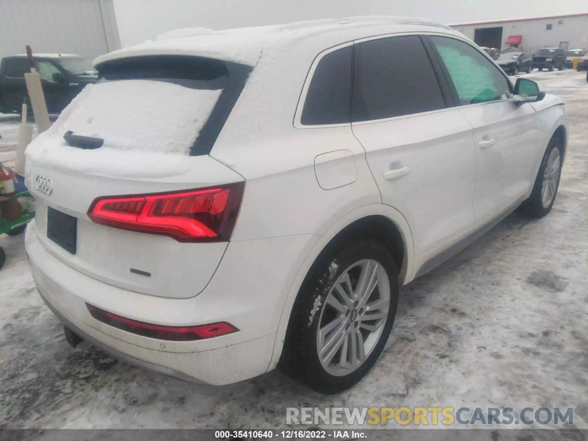 4 Photograph of a damaged car WA1BNAFY1K2050811 AUDI Q5 2019