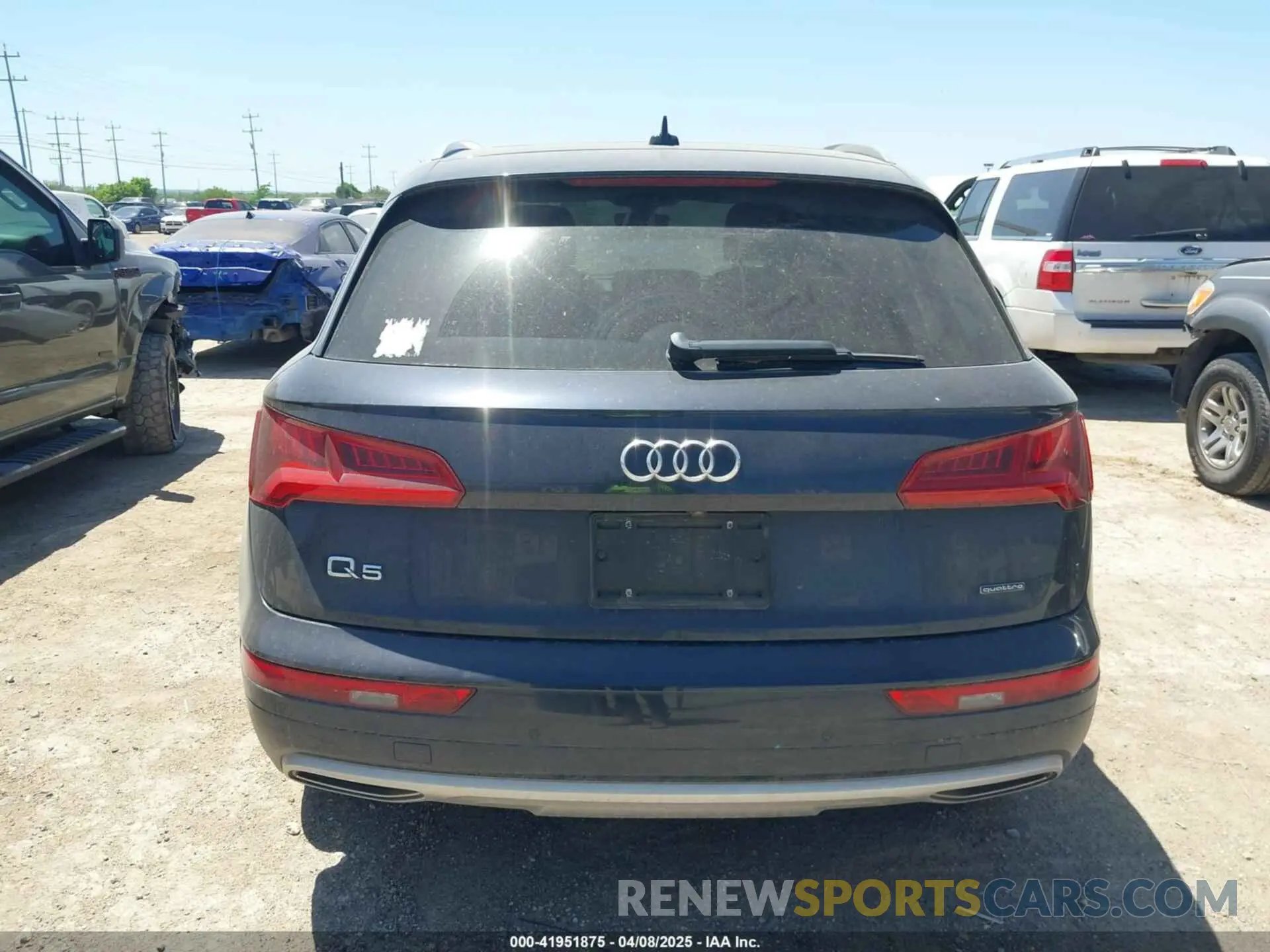 16 Photograph of a damaged car WA1BNAFY1K2052980 AUDI Q5 2019