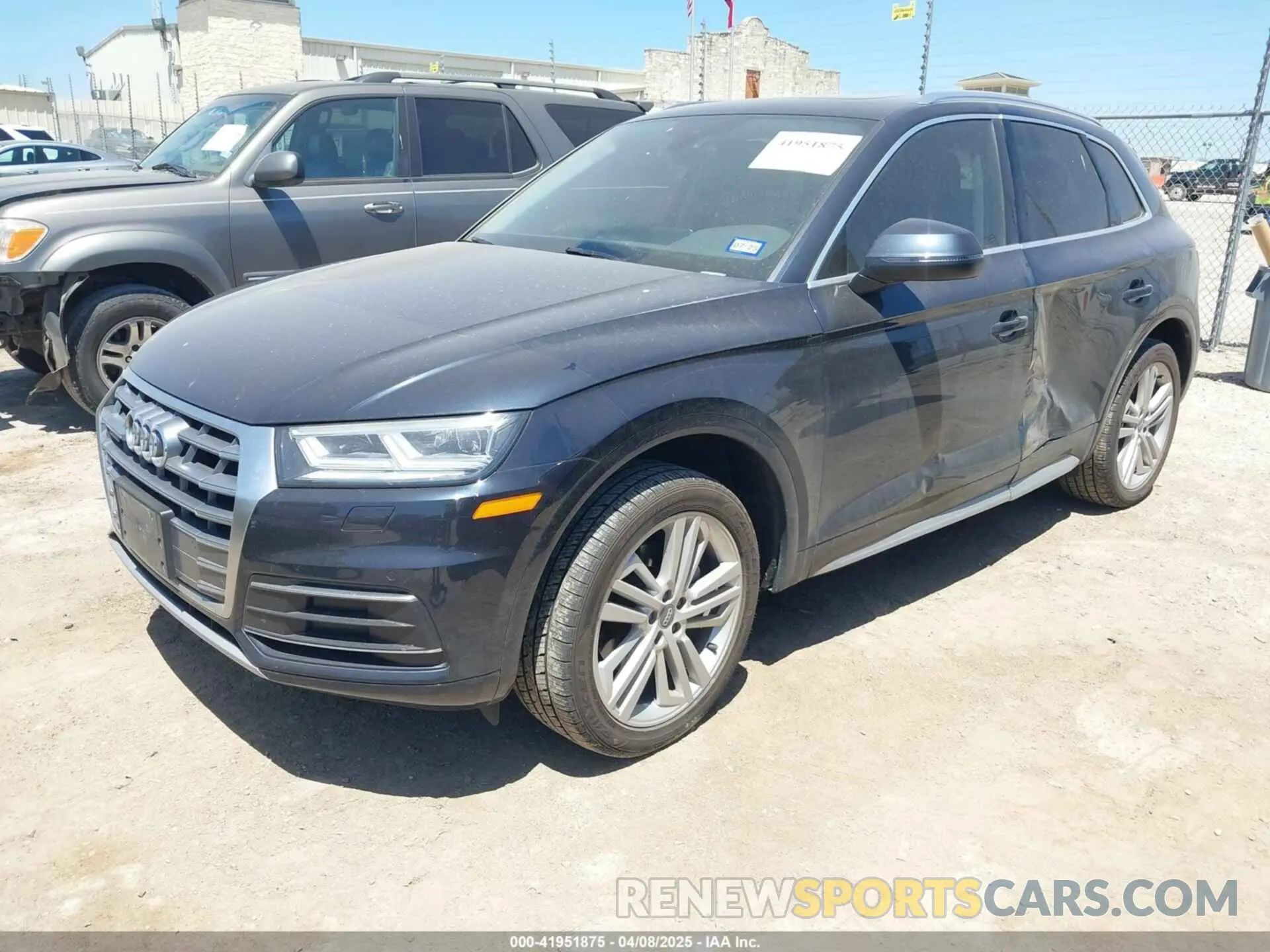 2 Photograph of a damaged car WA1BNAFY1K2052980 AUDI Q5 2019