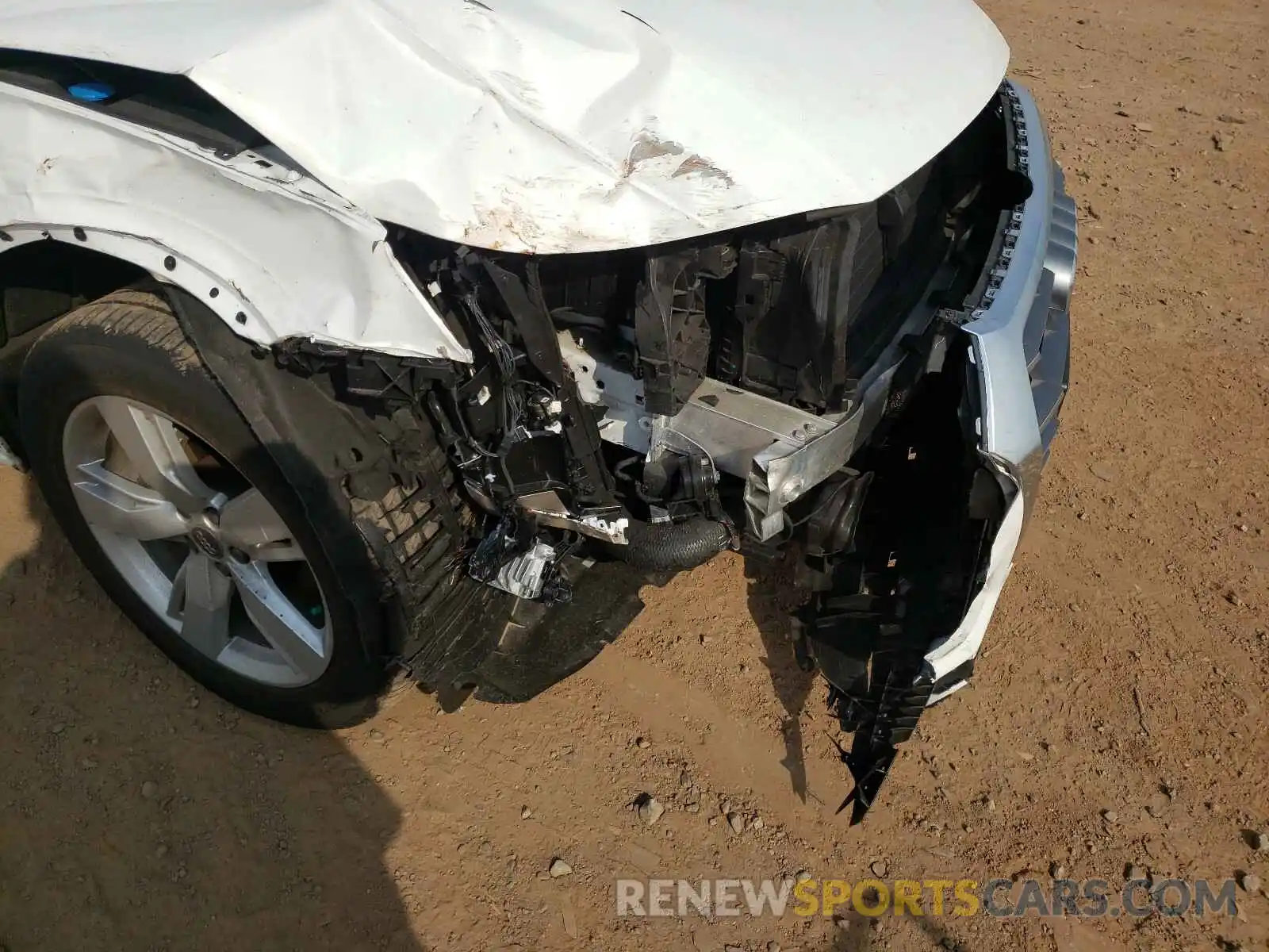 9 Photograph of a damaged car WA1BNAFY1K2076308 AUDI Q5 2019